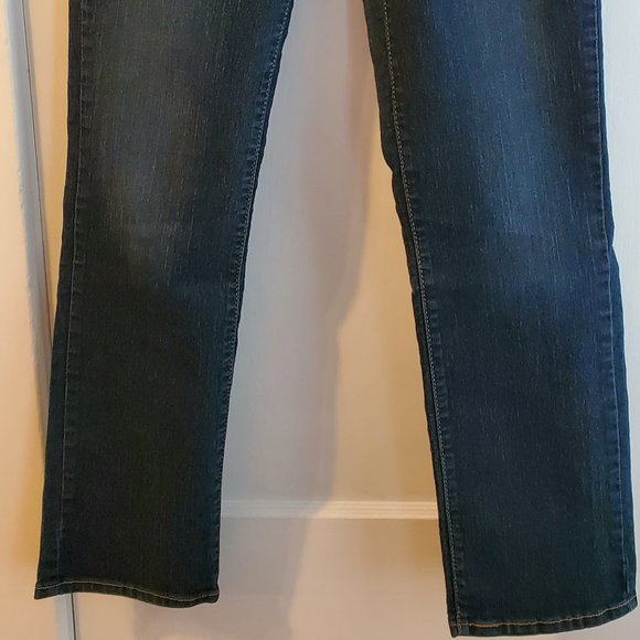 Levi Strauss & Co. Signature Modern Straight darker Jeans Size 8M - Picture 2 of 5